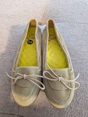 Vans Original Surf Siders "Alpaca" Women’s Suede Moccasin Loafers in Light Beige
